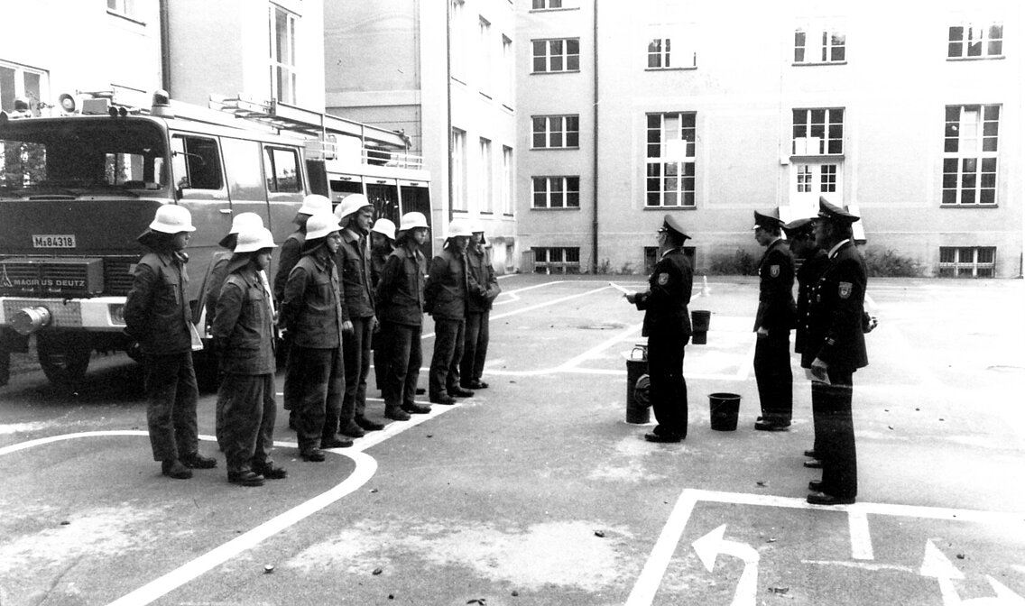 Die erste Jugendgruppe beim Ablegen der Jugendleistungsprüfung