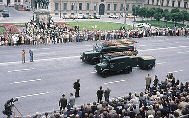 Leichtes Löschgruppenfahrzeug (LLG) und Großes Löschgruppenfahrzeug (GLG), heute im Feuerwehrmuseum Bayern