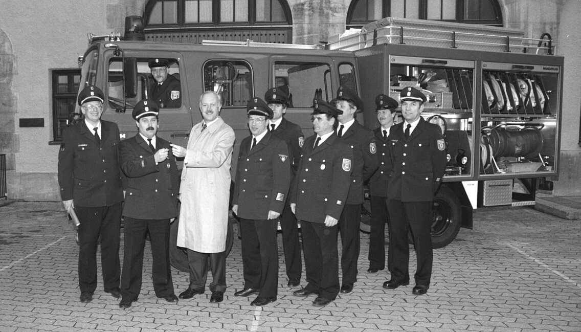 Schlüsselübergabe an die Abteilung Langwied-Lochhausen